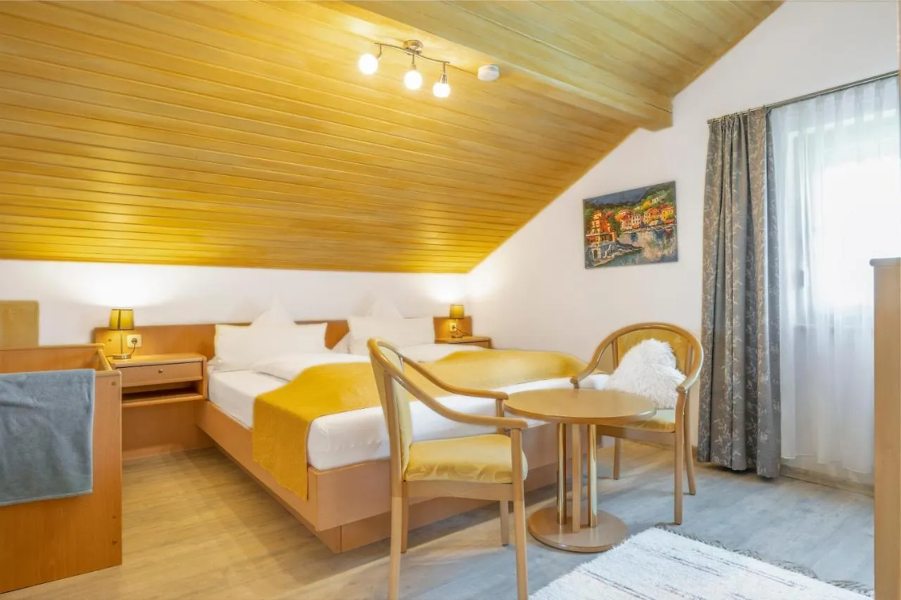 Wander und Aktiv Hotel Rösslwirt Lam 3*,