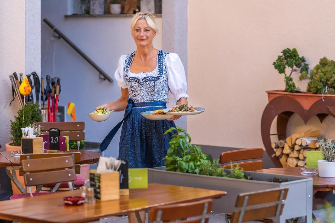 Wander Und Aktiv Hotel Roesslwirt