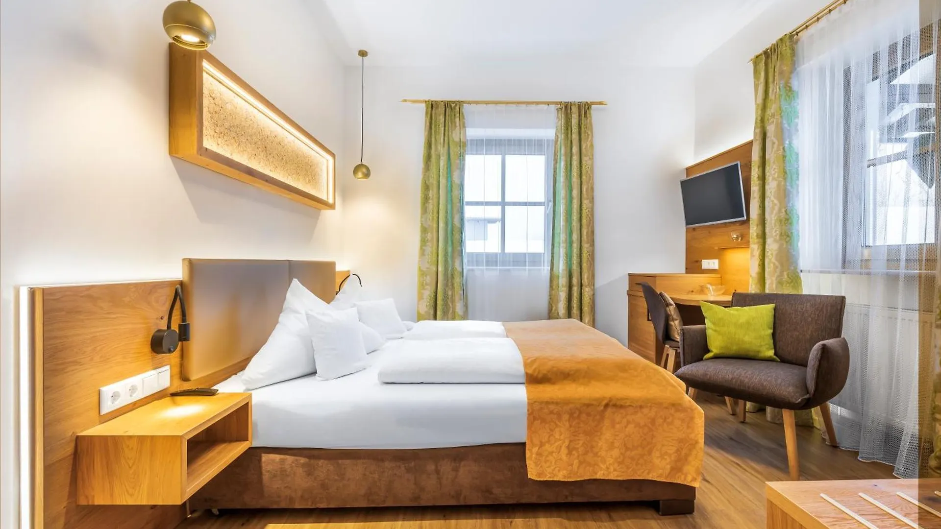 Wander Und Aktiv Hotel Roesslwirt  Lam